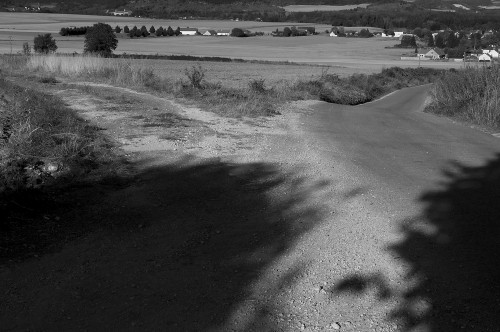 Deux routes possibles. Je prends évidemment celle de gauche.
