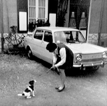 Dame au chien et Simca 1000